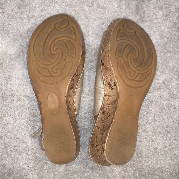 BJORNDAL Daphne gold leather cork wedges heels shoes womens size 6 - Picture 13 of 13